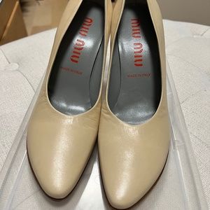 Vintage Miu Miu Tan Leather Pumps Size 7.5